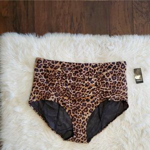 Torrid nwt high waisted ruched swim bottoms 4 4X 26 leopard bikini